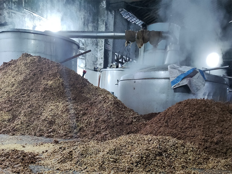 中酒協(xié)報告:2023年中國酒業(yè)機遇與壓力并存 中酒協(xié)報告:2023年中國酒業(yè)機遇與壓力并存